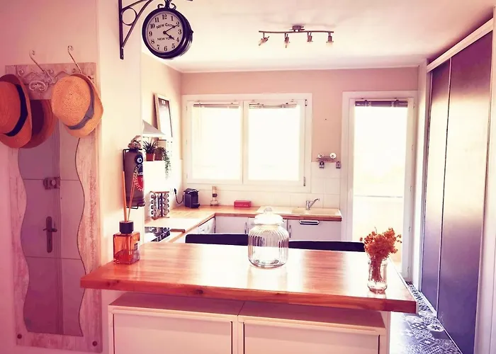 Beautiful Downtown Apartment *