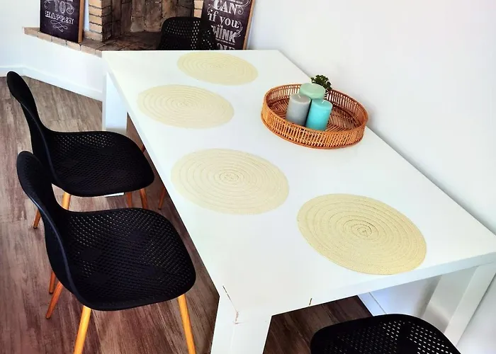 Beautiful Downtown Apartment *